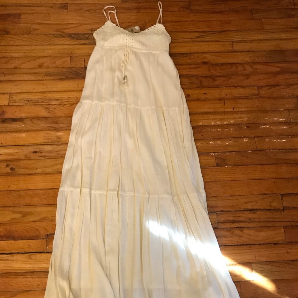 AE White Maxi Dress - Picture 1 of 1